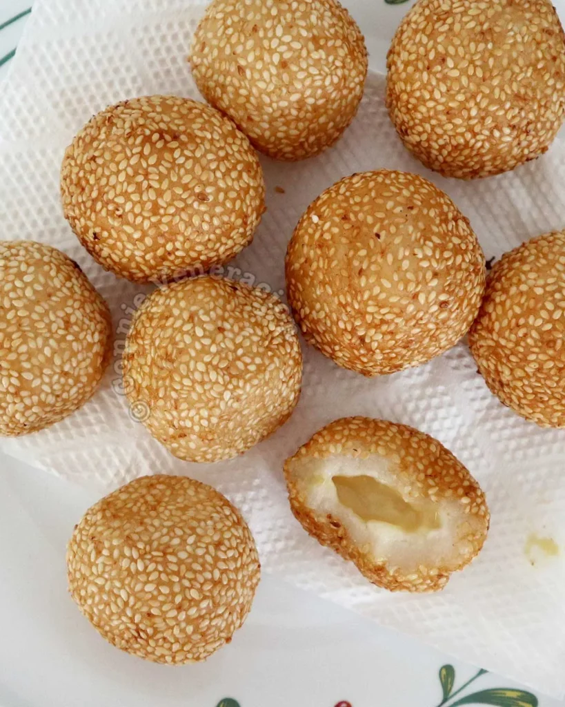 Sesame cheese balls