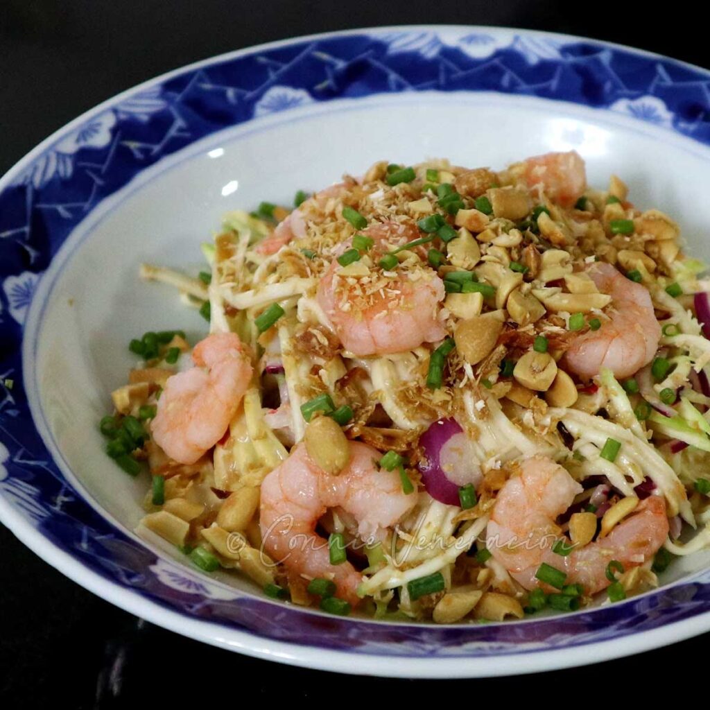 Thai green mango salad (yum ma muang)