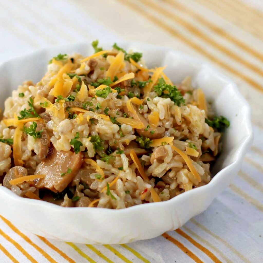 Cheesy mushroom rice