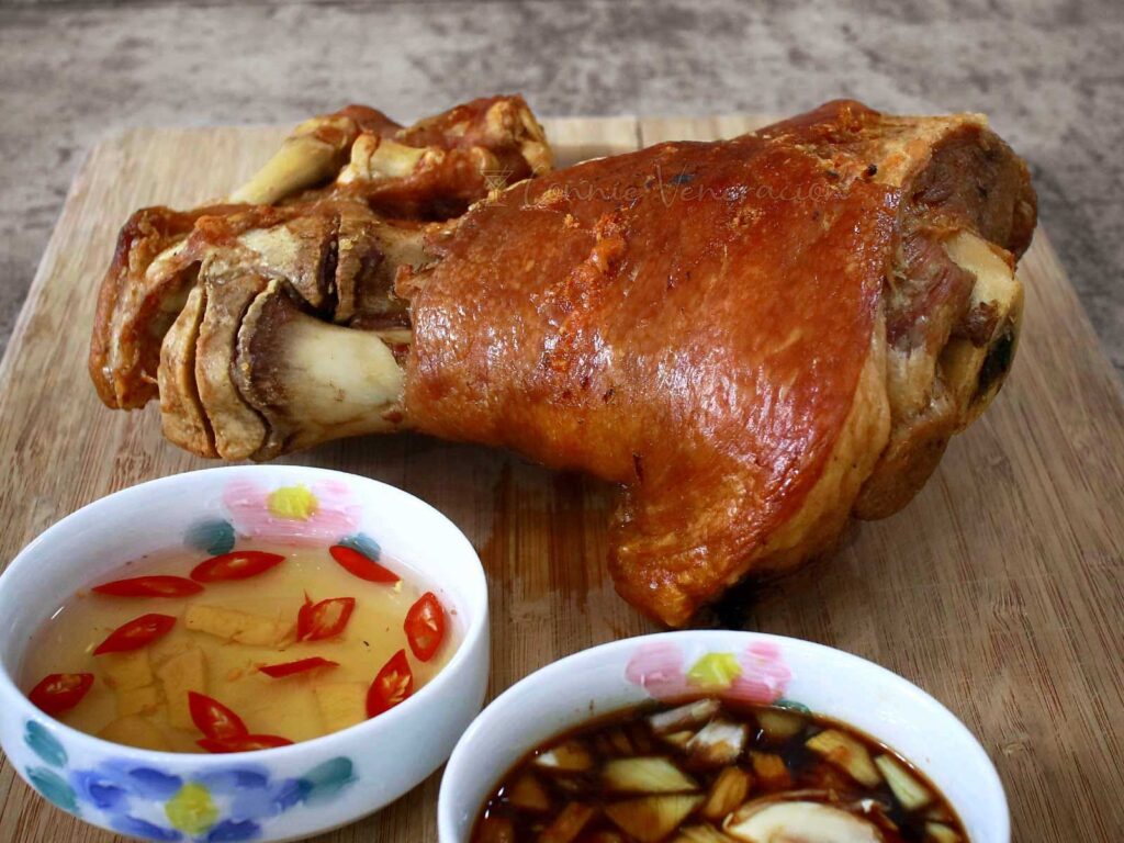 Air fried crispy pork hock