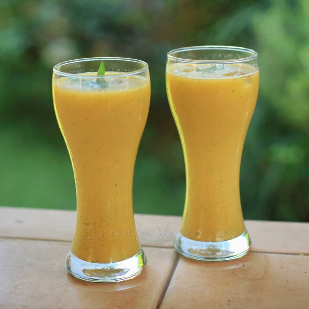 Mango cucumber and mint smoothie