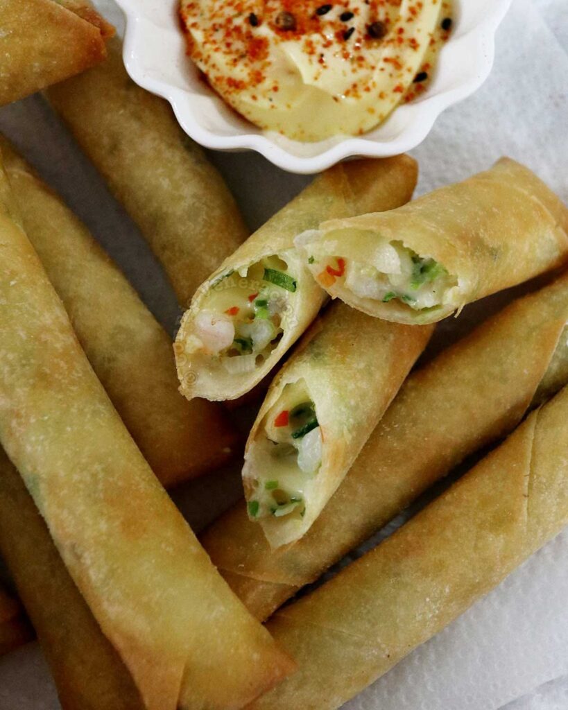 Shrimp and cheese spring rolls