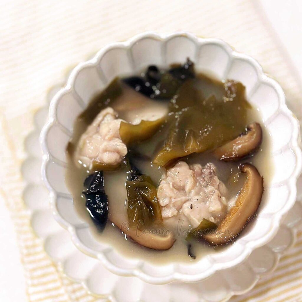 Velveted chicken, mushrooms and wakame soup