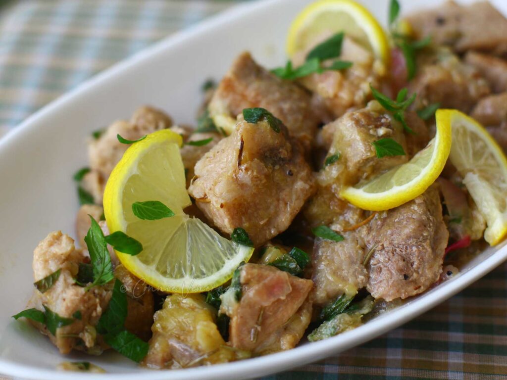 Pork ribs with lemon and rosemary